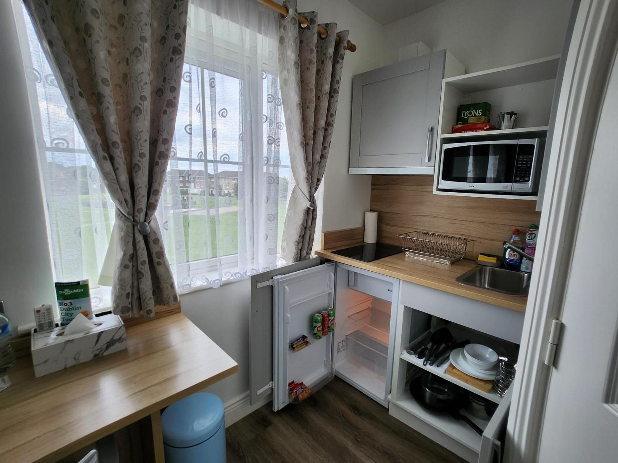 Cozy Room,Private Bathroom,Private Kitchynete — Photos 2